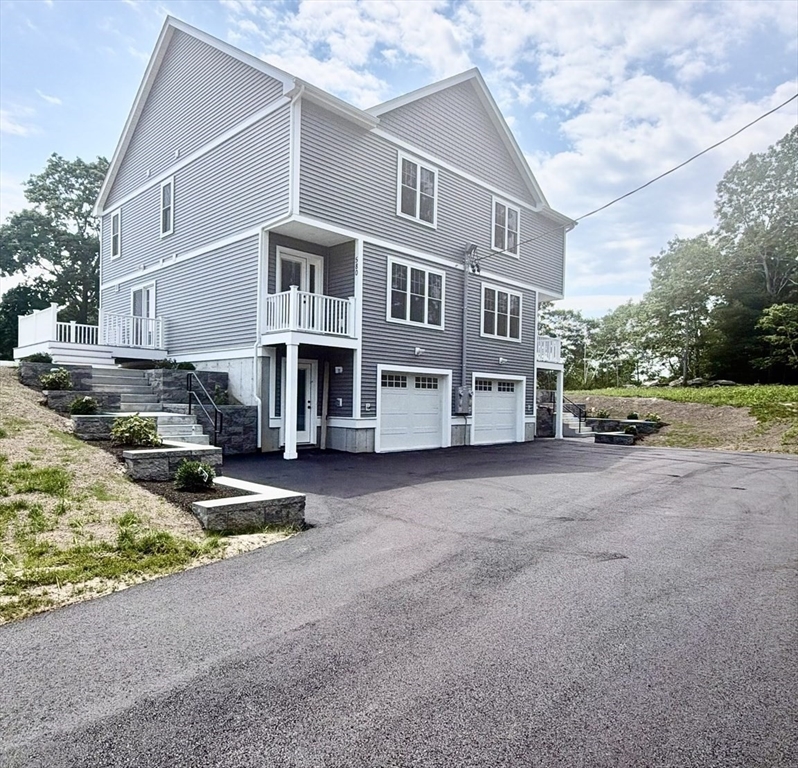 580 Broad St #2a — photo