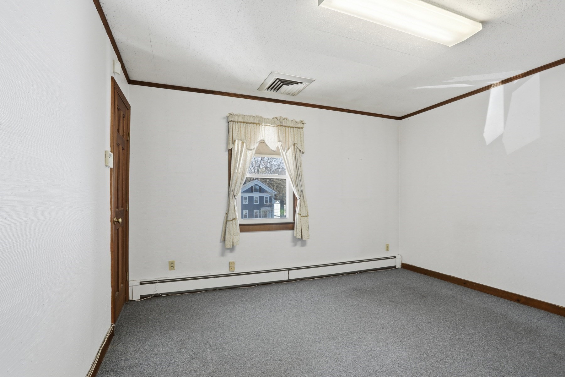 35-41 W Main St # 5 — photo