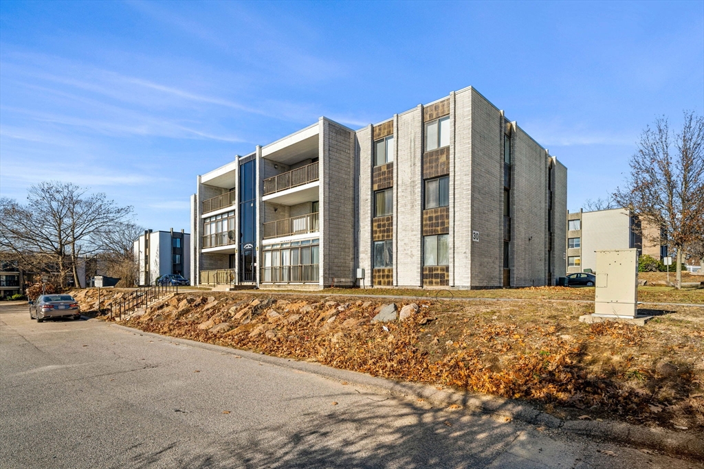30 Skyline Dr # 6 — photo