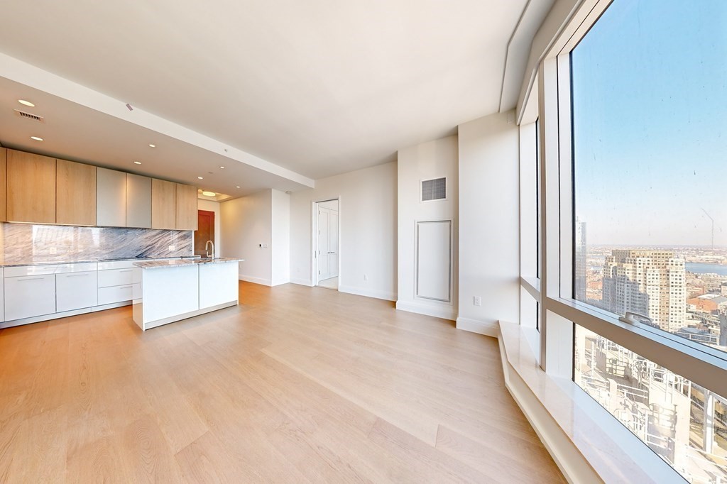 240 Devonshire Street #3811 — photo