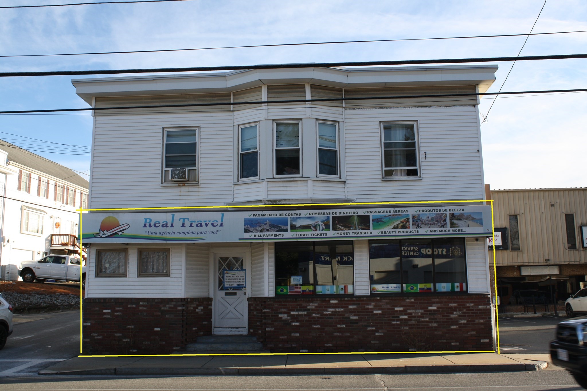 121 E Main St — photo