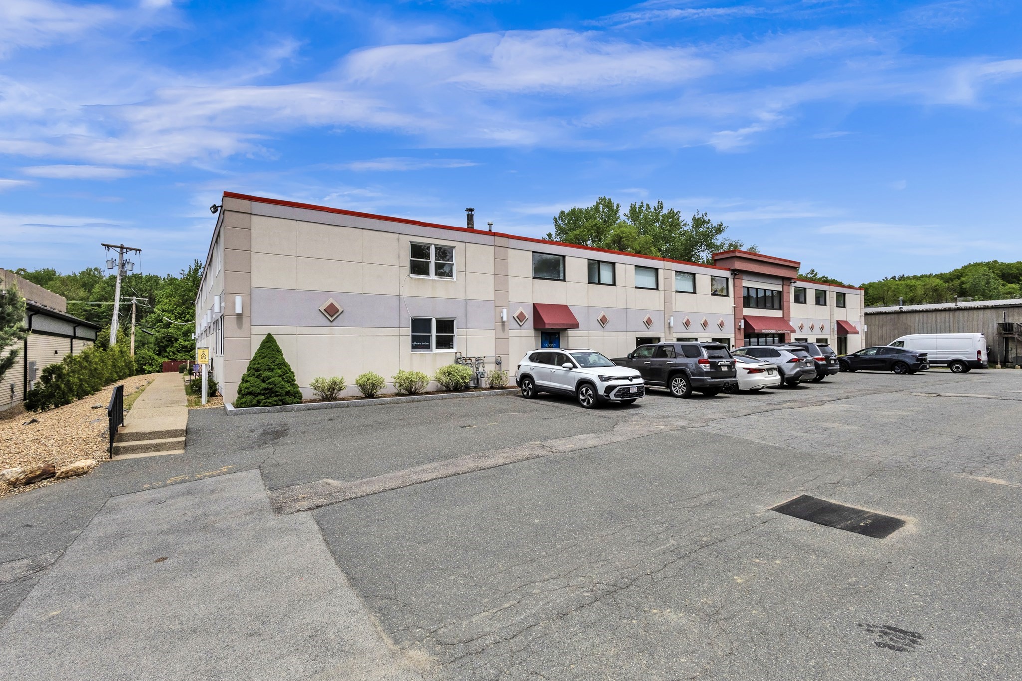 344 Boston Post Road E — photo