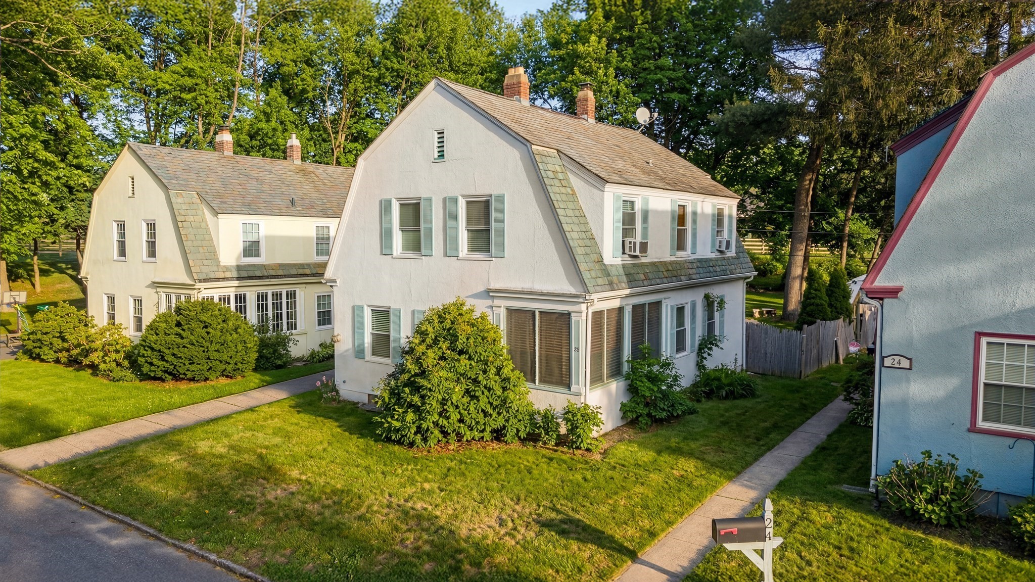 28 Maple Street — photo