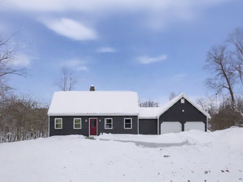 10 Robbins Road, Monson, MA 01057