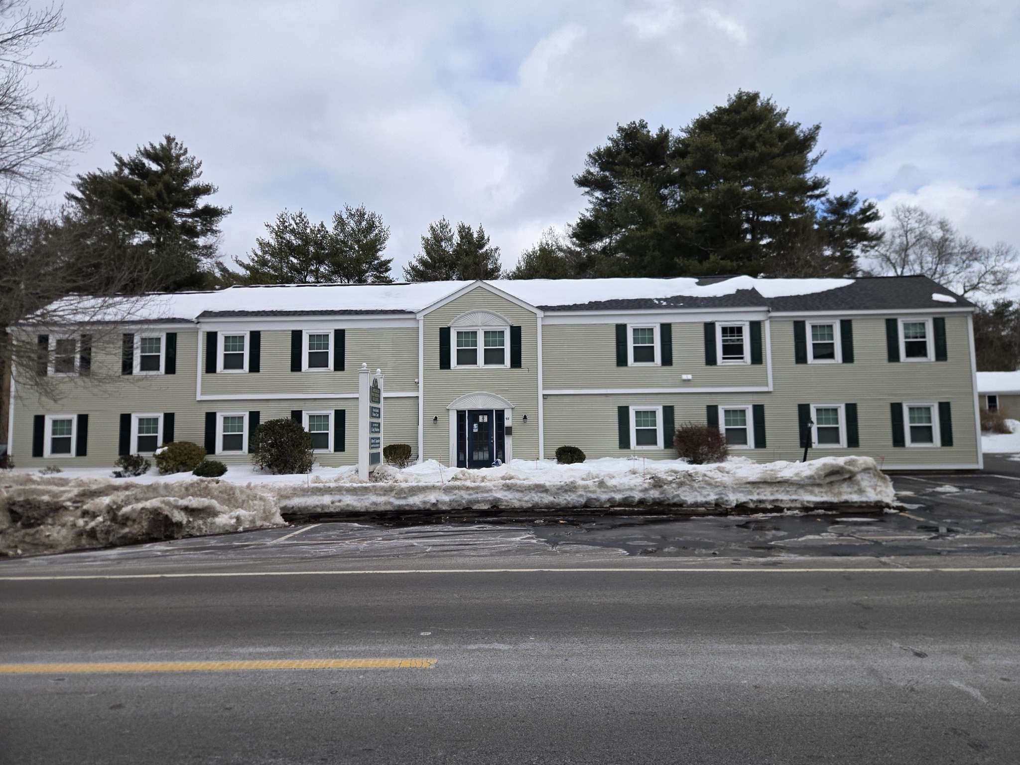 98 E Grove St # 101 — photo