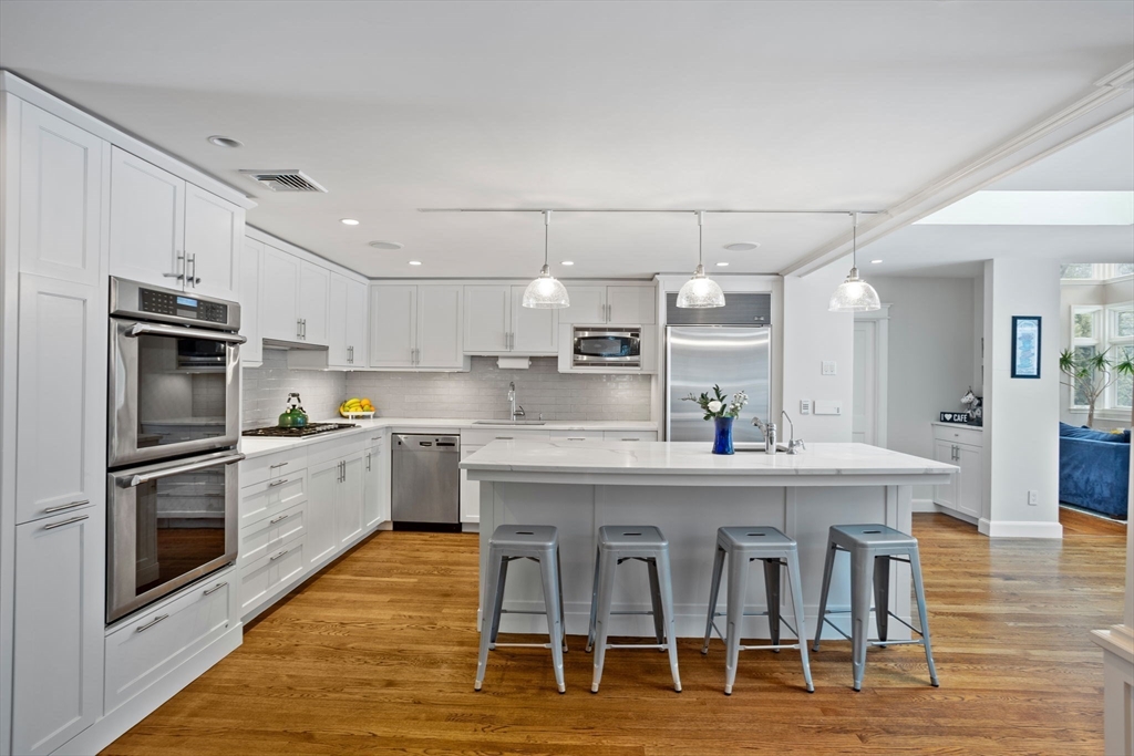 6 Meadowbrook Road, Wellesley, MA 02481 — photo 3
