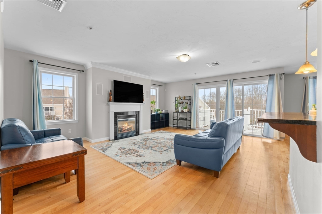 717 Hampton Way #717 — photo