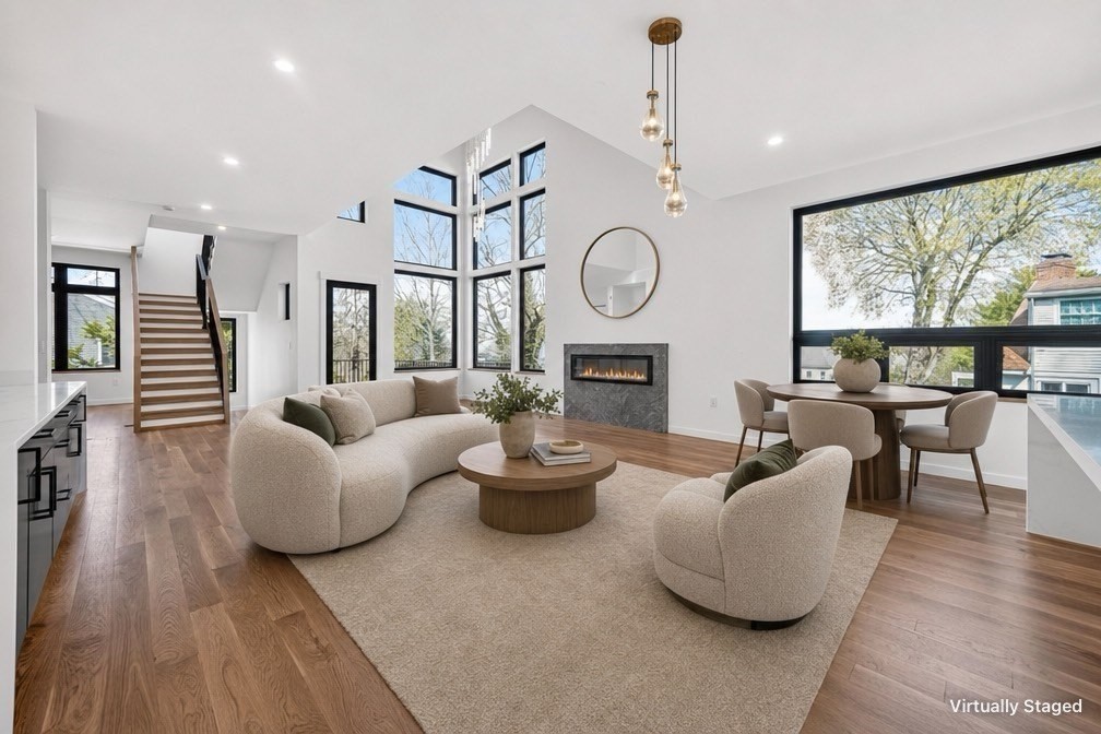 15 Bird Hill — photo