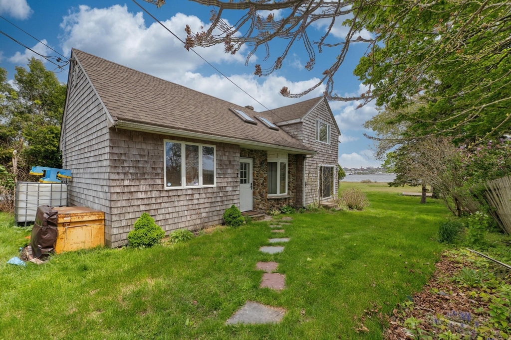 2 Oneil Road, Somerset, MA 02725