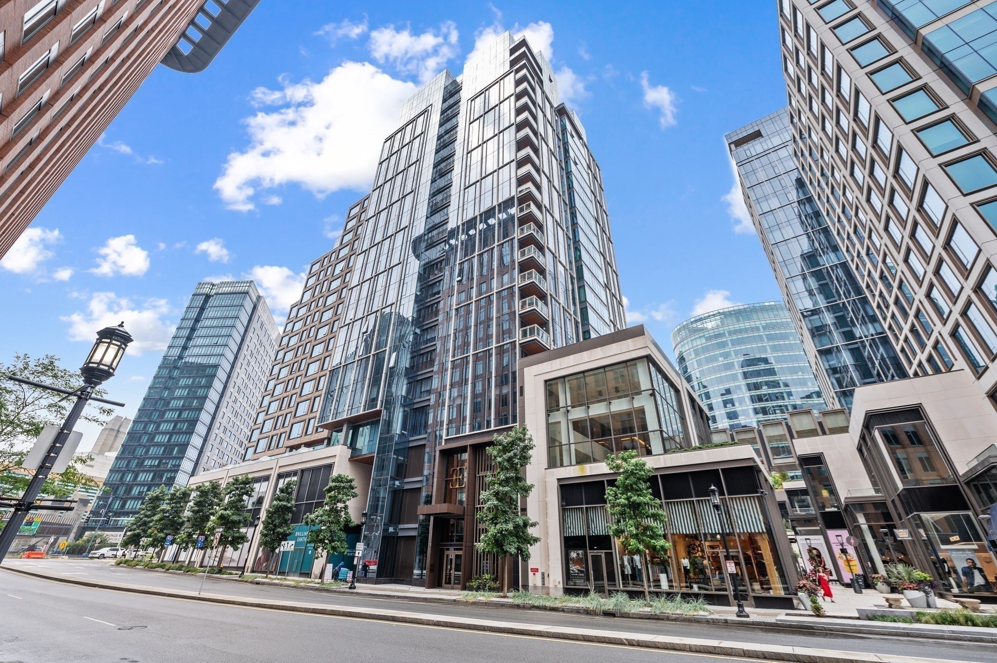 135 Seaport Blvd #818 — photo