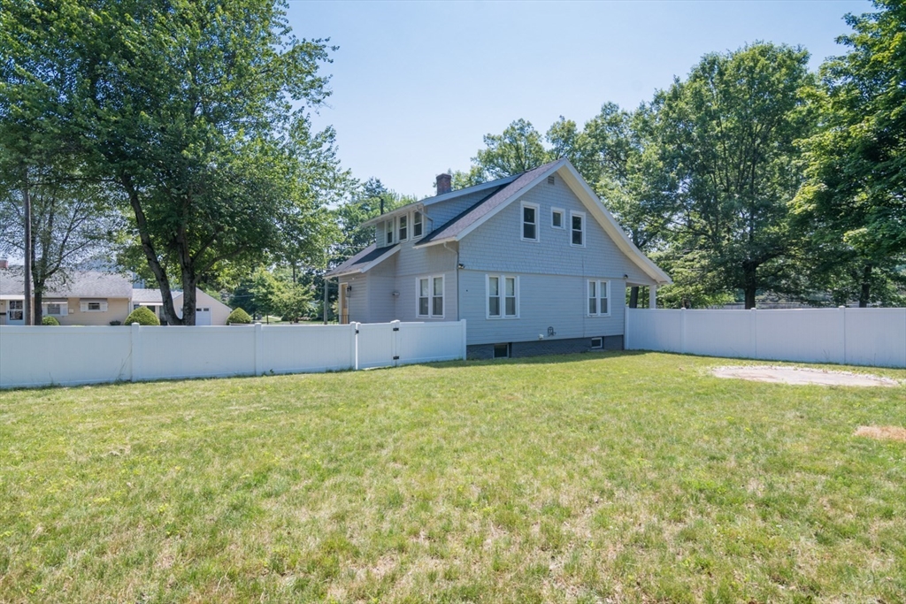 170 Plumtree Road, Springfield, MA 01118 — photo 2