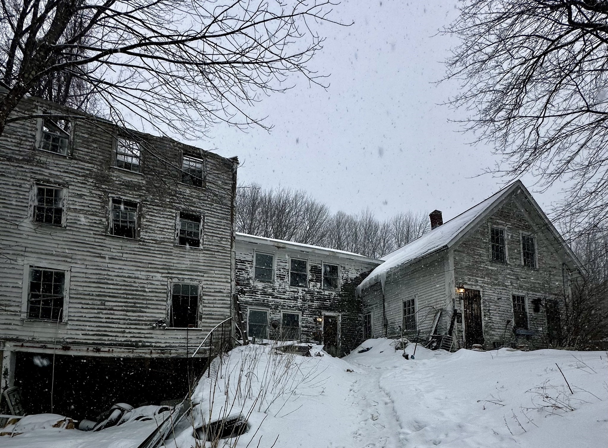 275 Turnpike Rd — photo