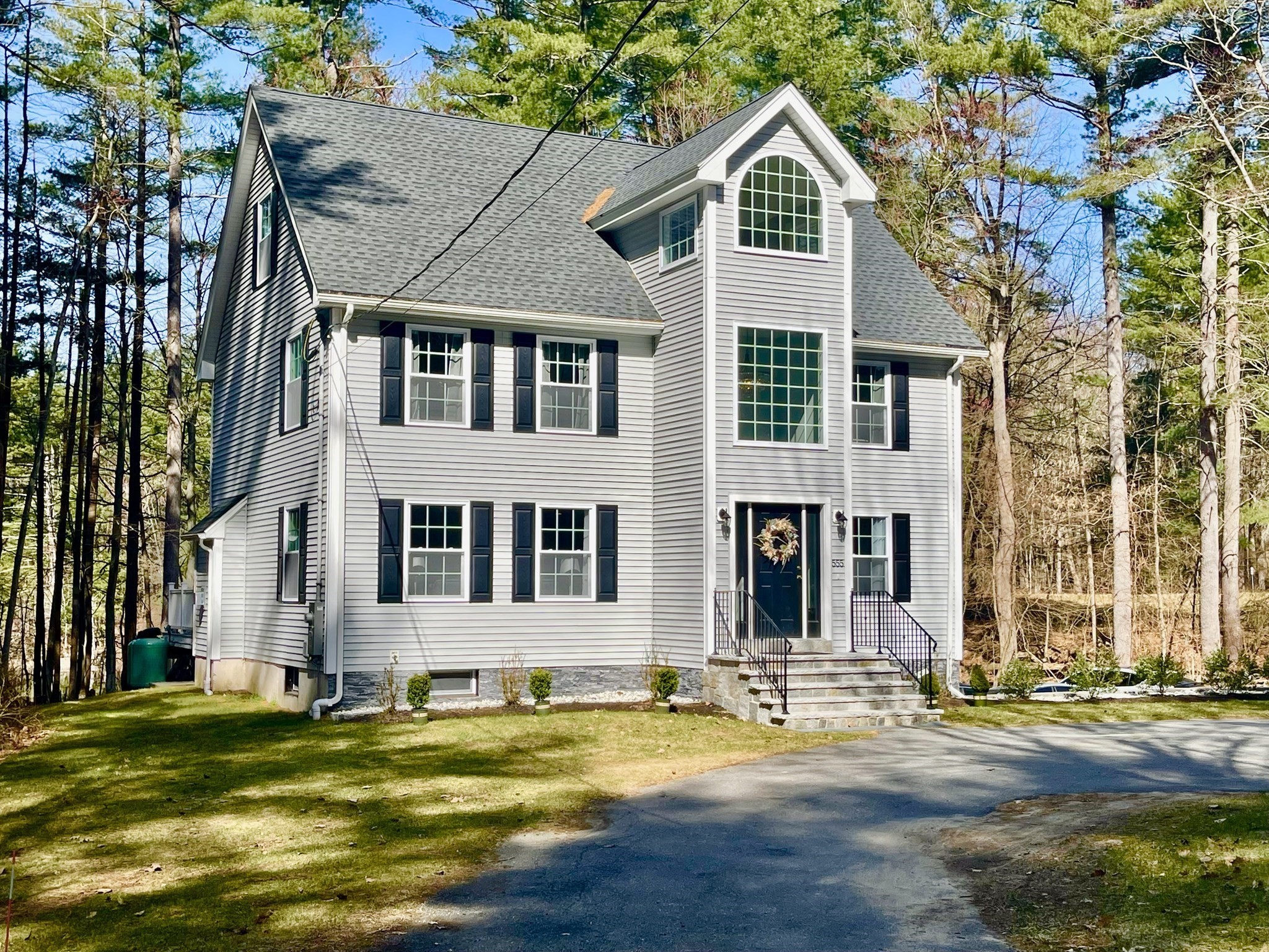 555 Old Harvard Rd — photo