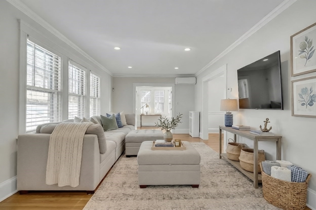 10 Dexter Road, Lexington, MA 02420