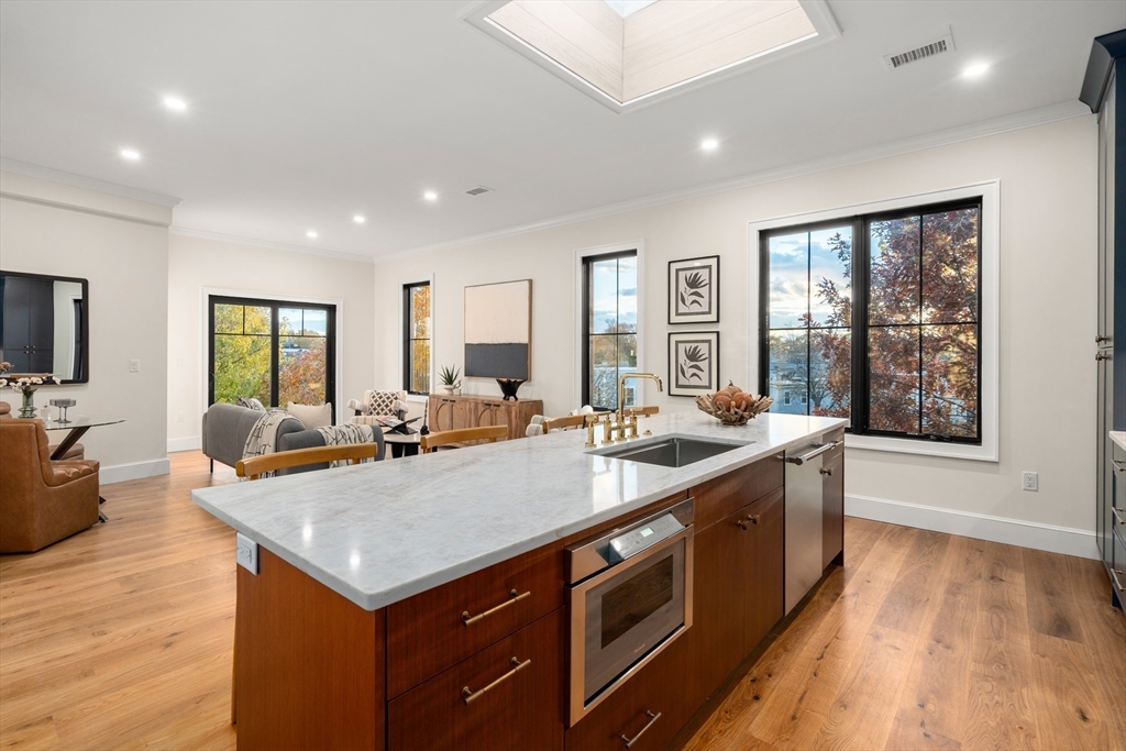 34 Vinton Street Ph4 — photo