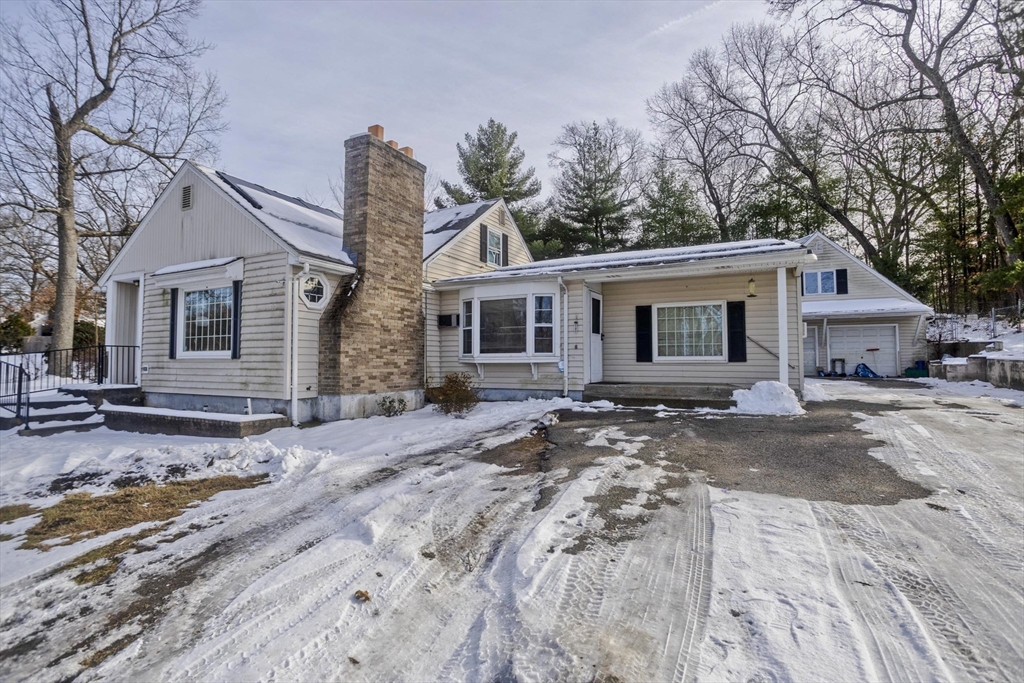 647 Plumtree Road, Springfield, MA 01118