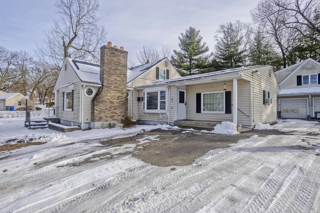 647 Plumtree Road, Springfield, MA 01118 — photo 2