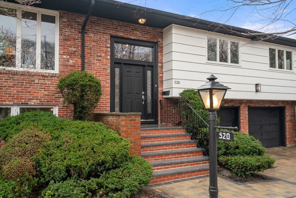 520 Clinton Road, Brookline, MA 02467 — photo 2