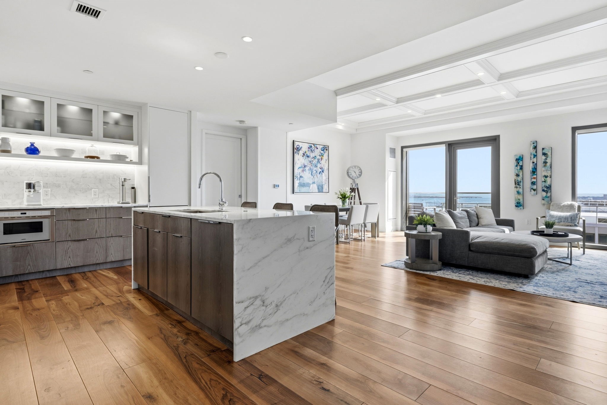 300 Pier 4 Blvd # 8E — photo