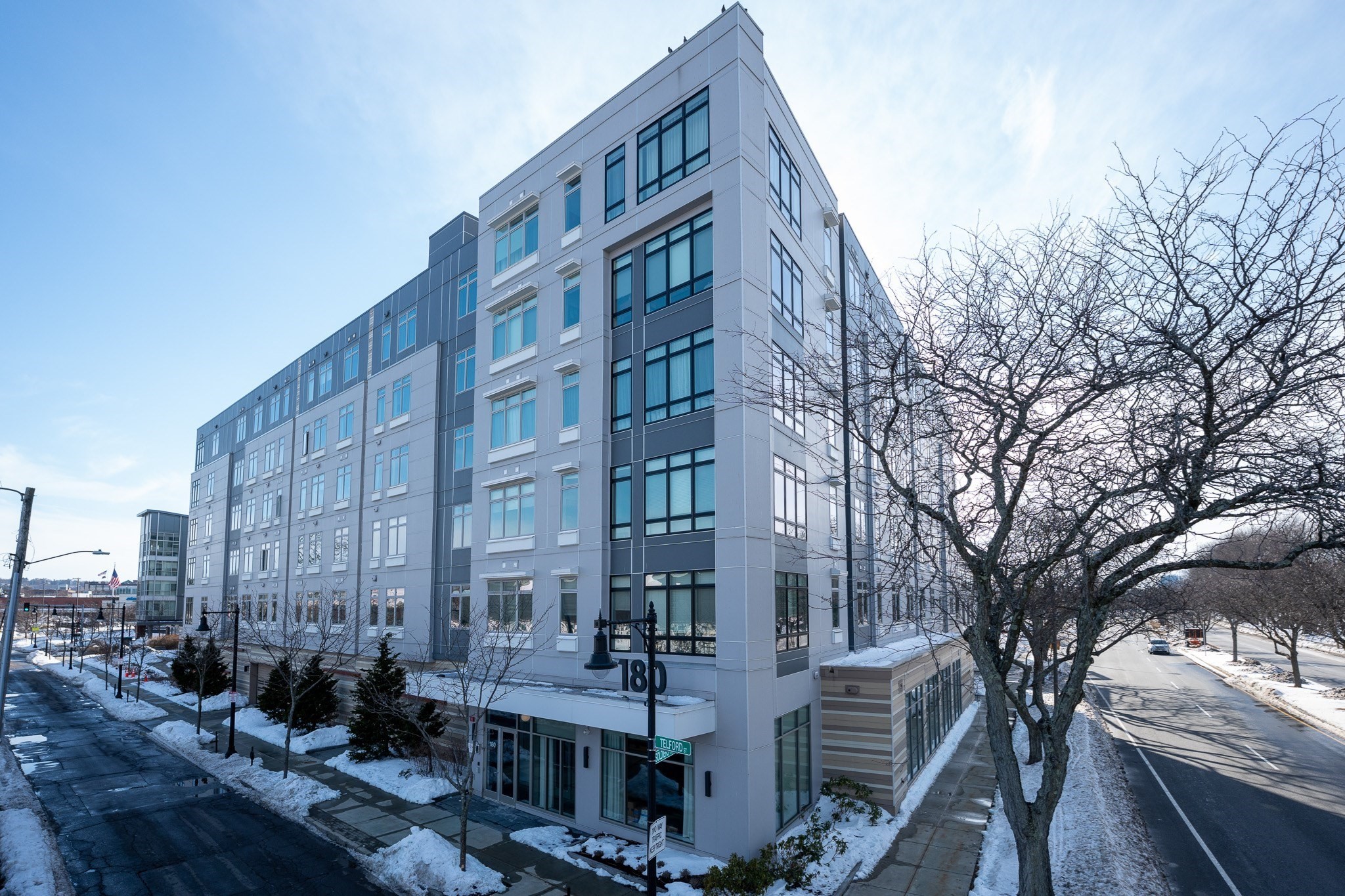 180 Telford St #605 — photo