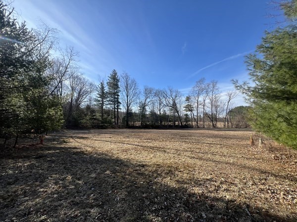 5V Red Gap Road, Wilbraham, MA 01095