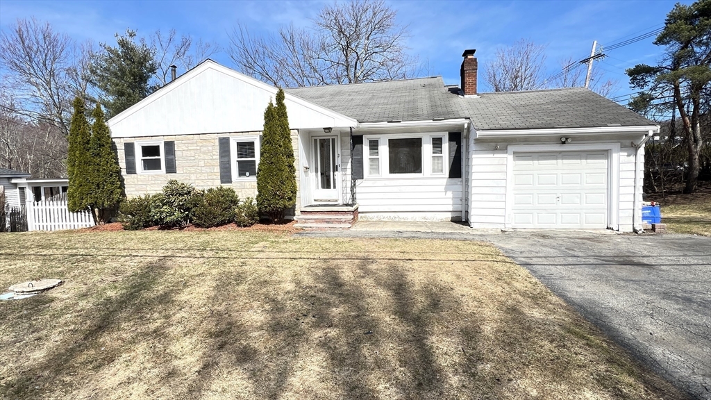 2 Carpenter Road, Lynnfield, MA 01940