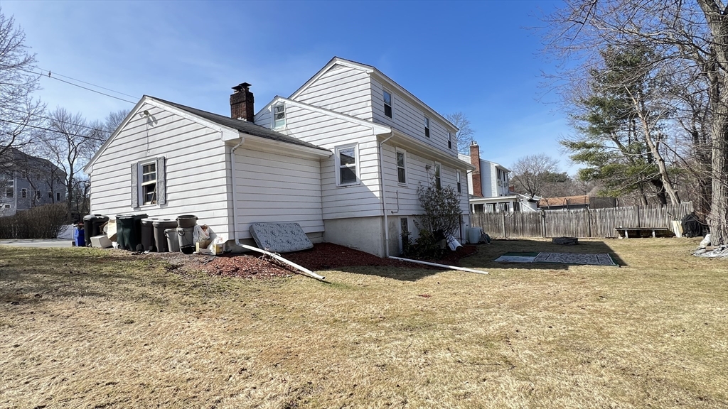 2 Carpenter Road, Lynnfield, MA 01940 — photo 2