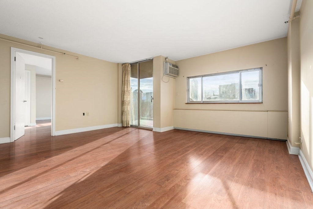 872 Massachusetts Avenue # 304 — photo