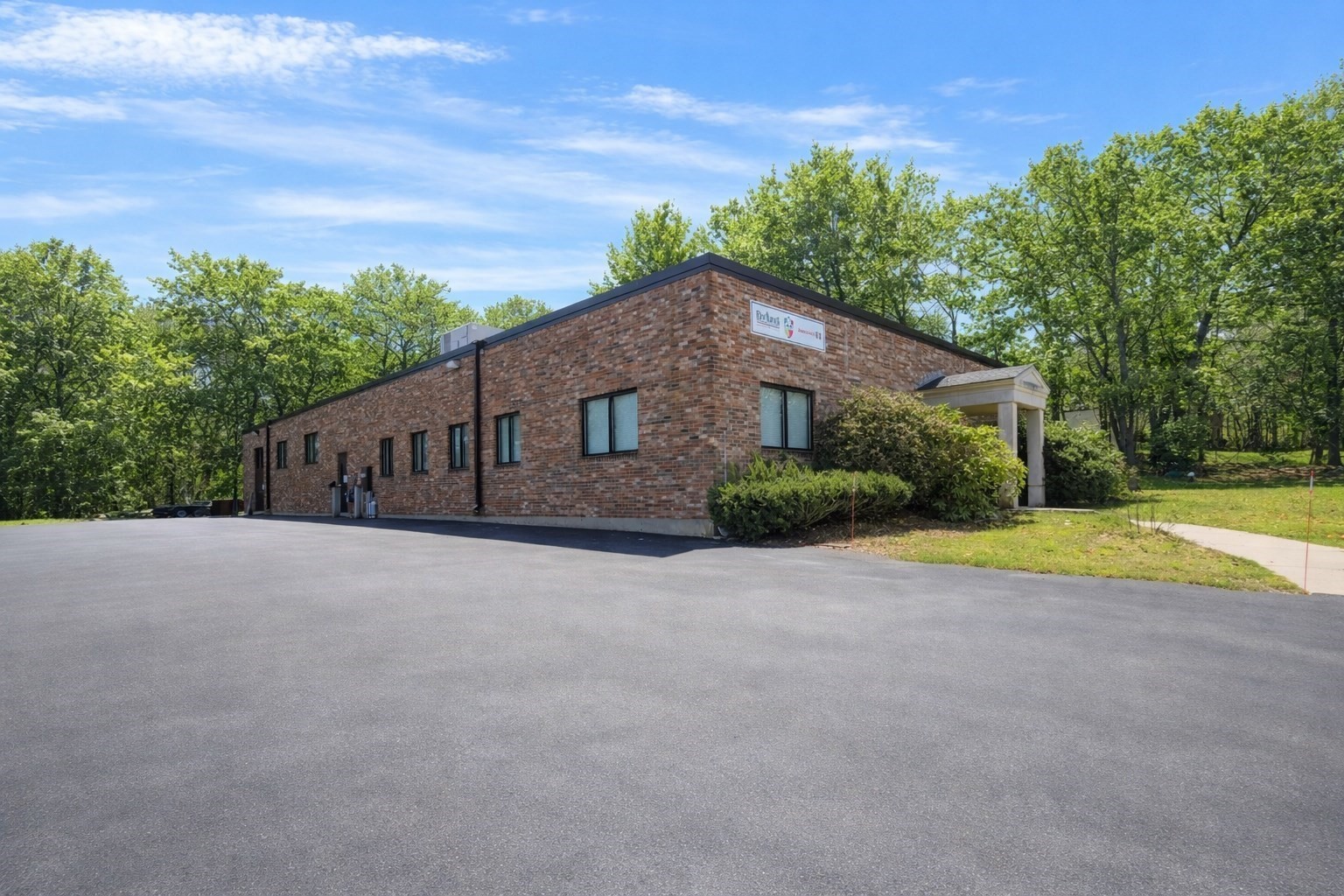 2 Executive Park Dr — photo