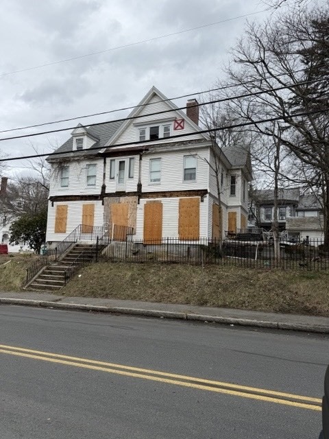 337 Beacon St — photo