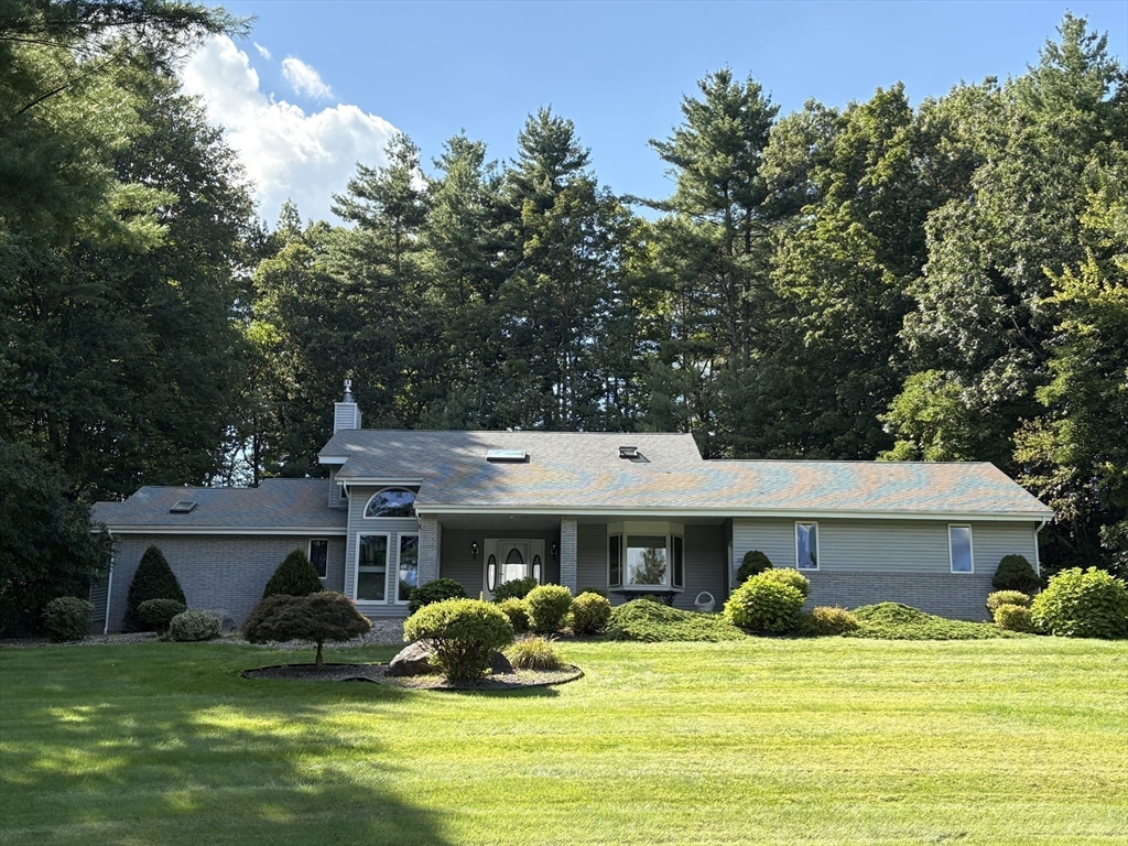 321 Westerly Cr. — photo