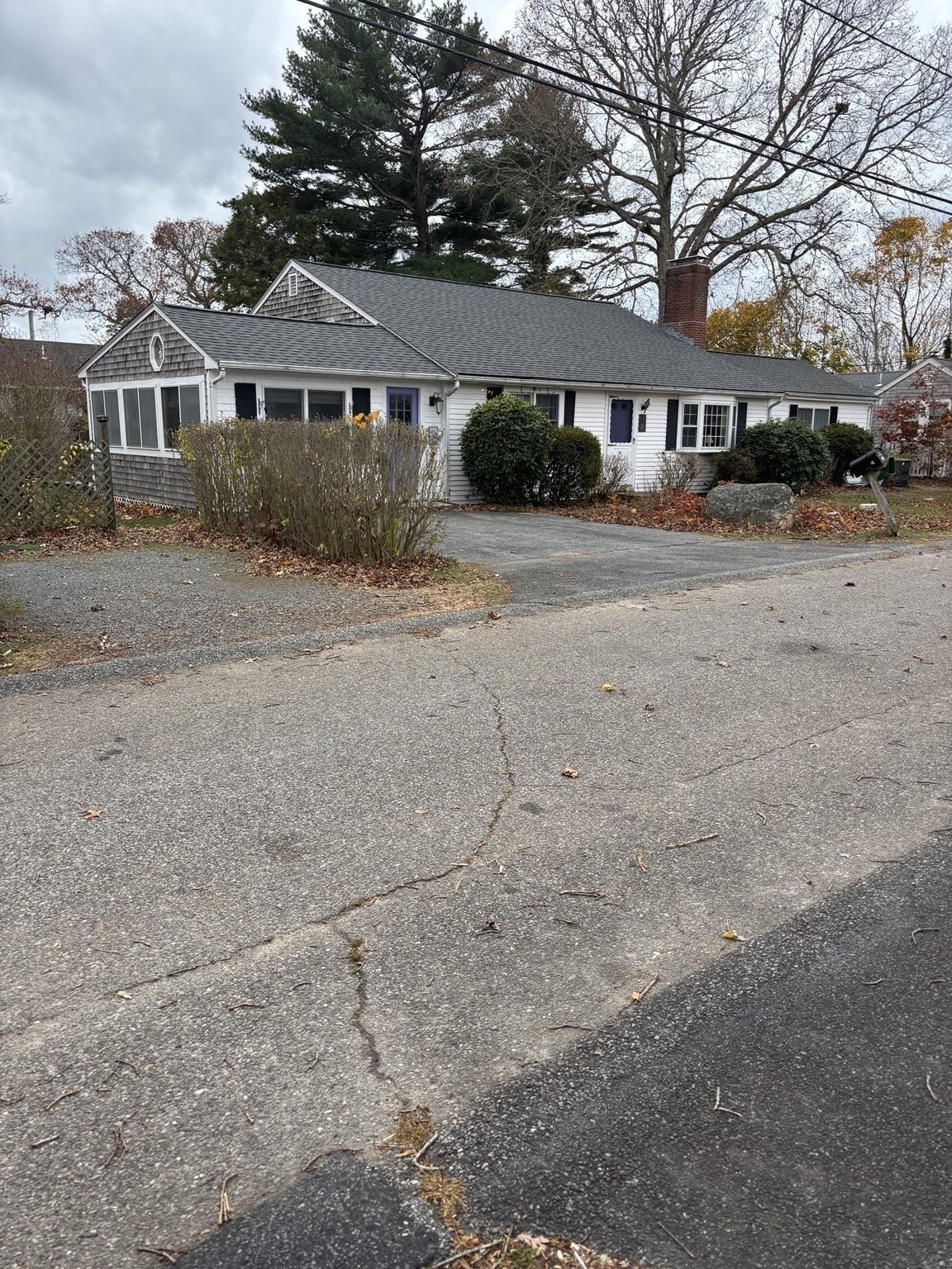 74 Hillside Ave — photo