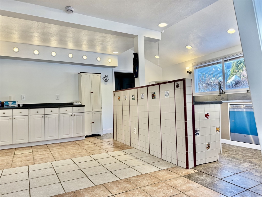 109 Forest Road, Salisbury, MA 01952