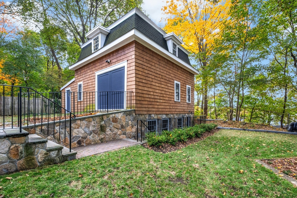 8 Pine St #4 — photo