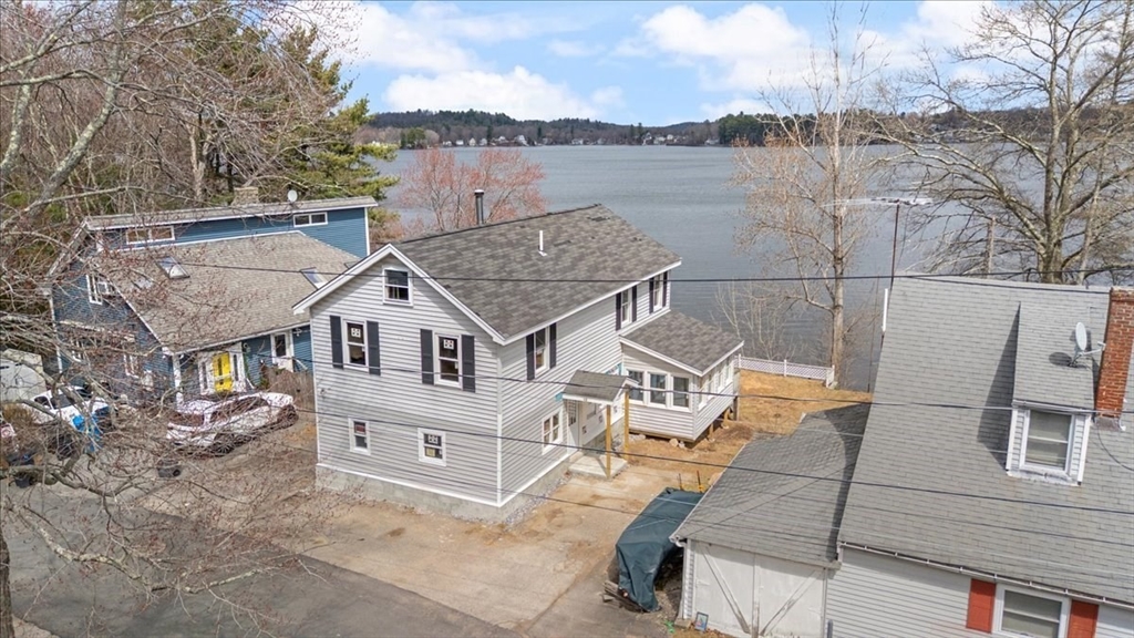 12 Shore Road, Merrimac, MA 01860