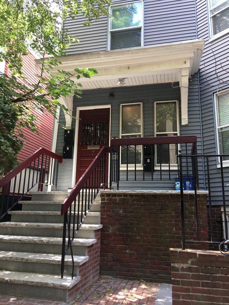 7 Story St #B — photo