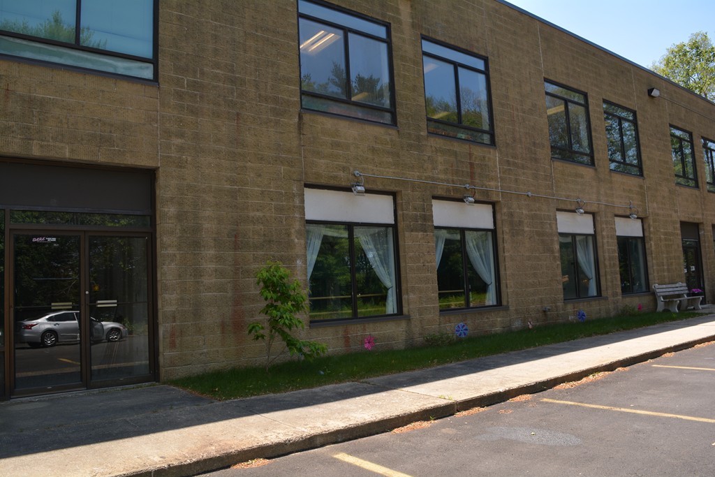 270 Main St # B4 — photo