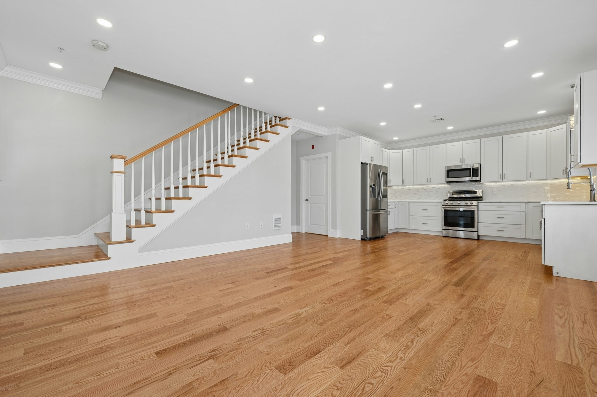 140 Main Street #B, Upton, MA 01568 — photo 3