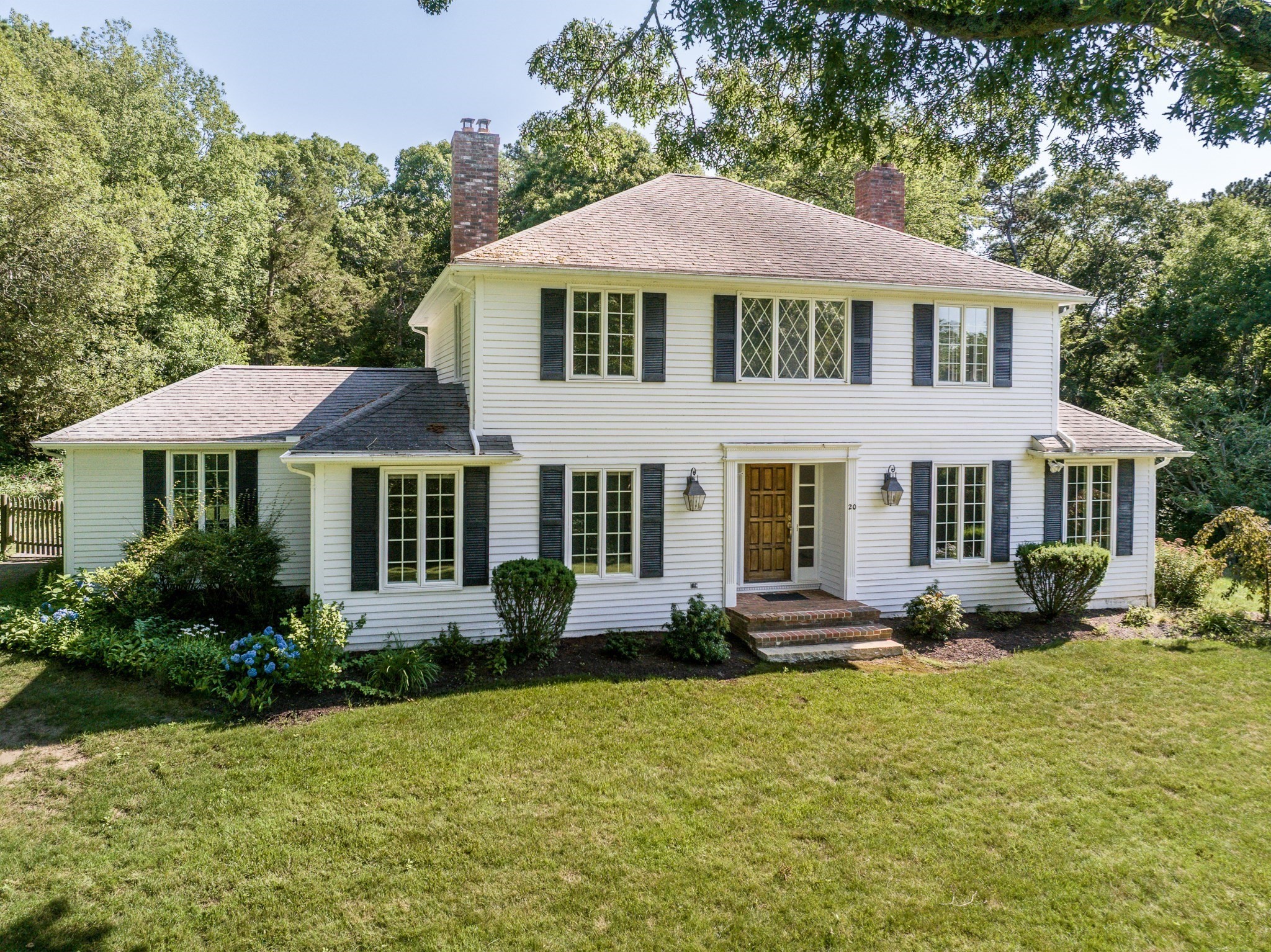 20 Howland Lane — photo