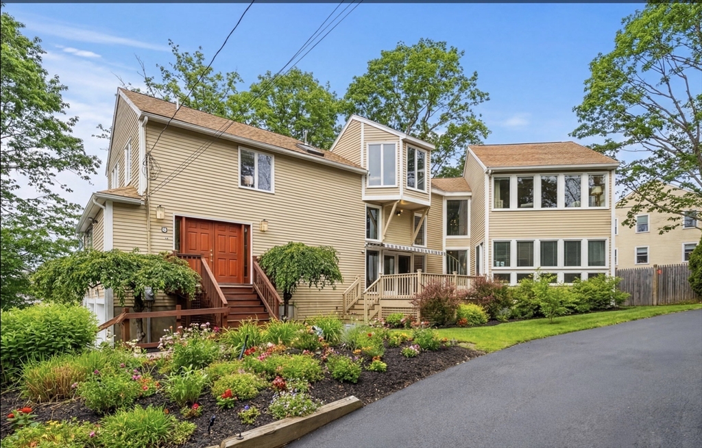 2 Rolleston Road, Marblehead, MA 01945