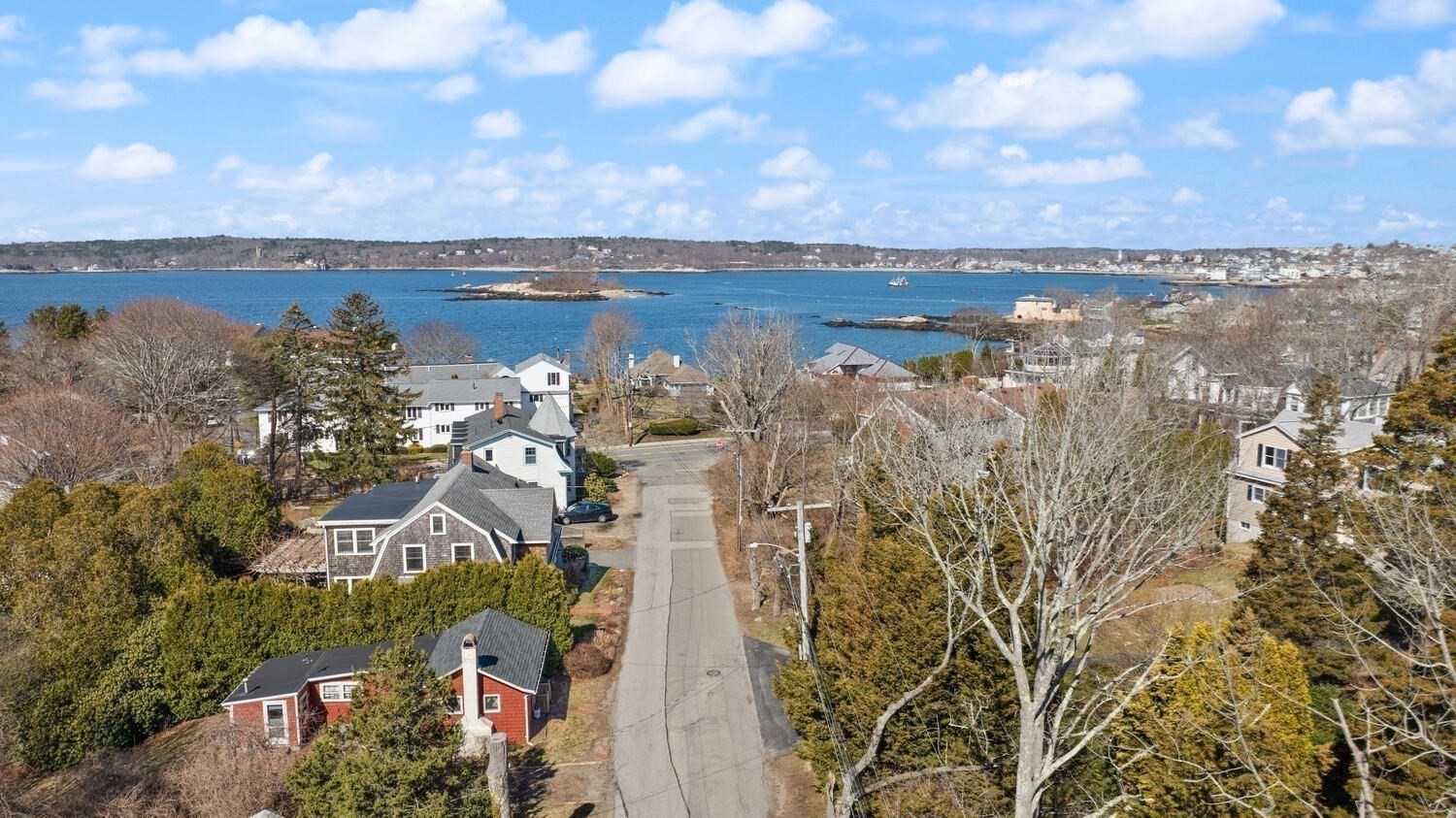5 Grapevine Road, Gloucester, MA 01930