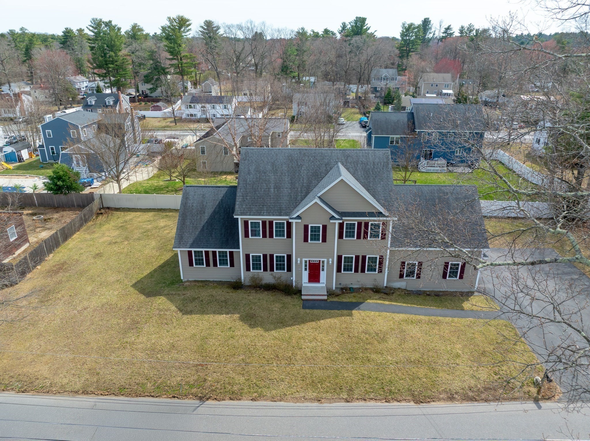 28 Woodlawn Ave — photo
