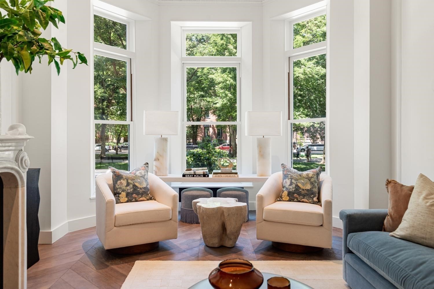 260-262 Commonwealth Avenue #1B — photo