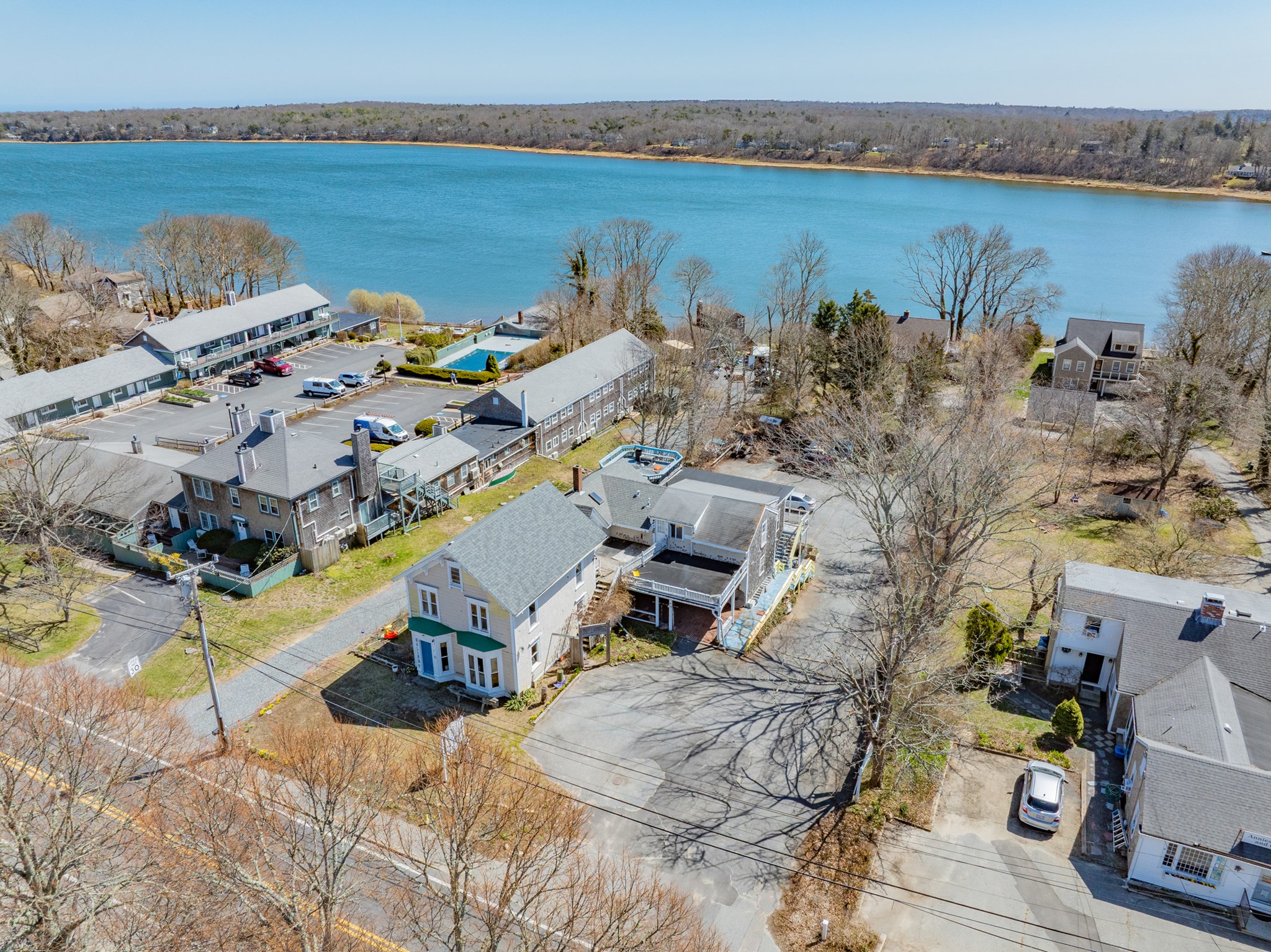 21 S Orleans Rd — photo