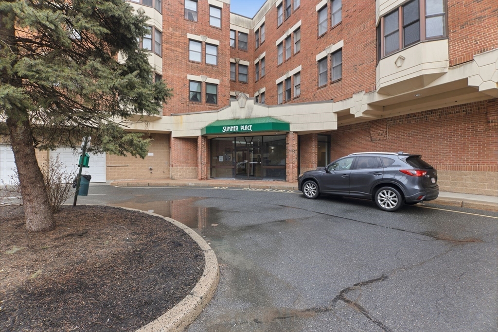 34 Sumner Ave #210 — photo