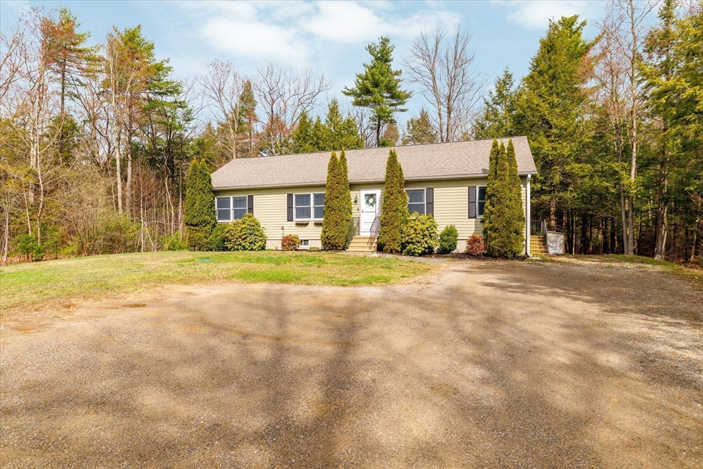 84 Baptist Common Road, Templeton, MA 01468