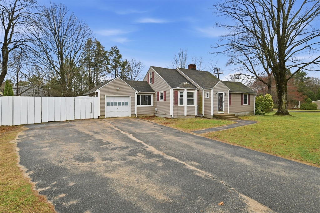 2163 Wilbraham Road, Springfield, MA 01129 — photo 2