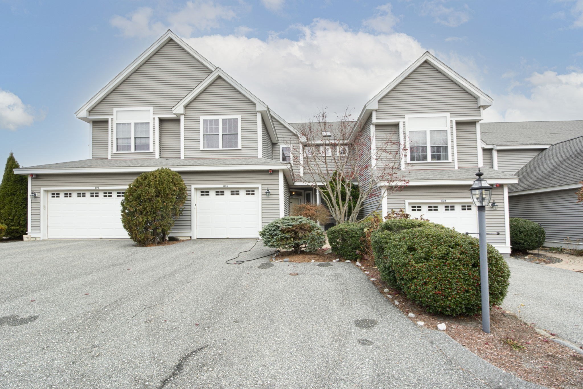 806 Ledgewood Way #806 — photo