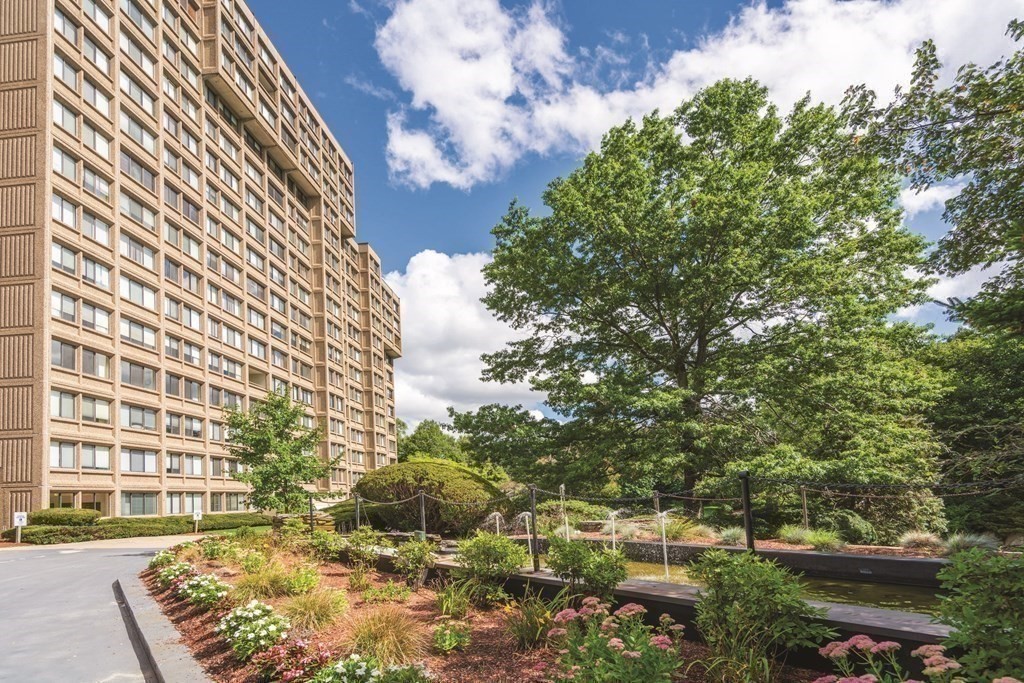 250 Hammond Pond Parkway #705S — photo