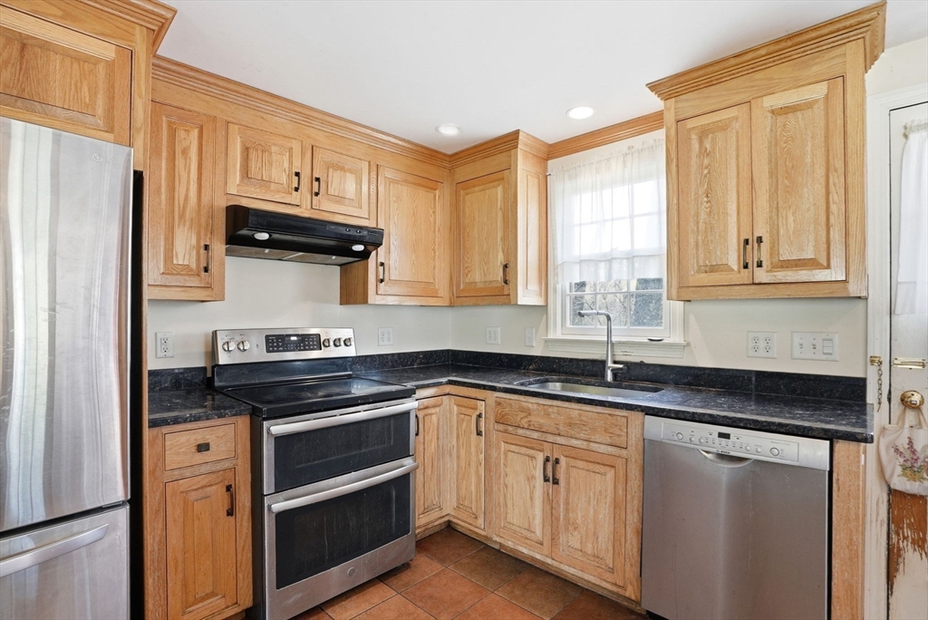 8 Three Ring Road, Scituate, MA 02066 — photo 2